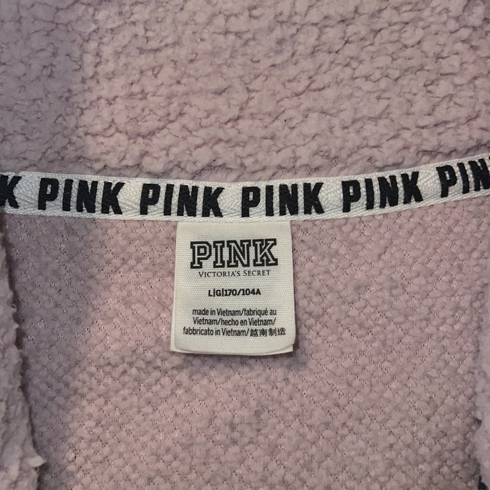 🩷VS PINK Sherpa sweatshirt in light pink!. Size L🩷 - Picture 8 of 8